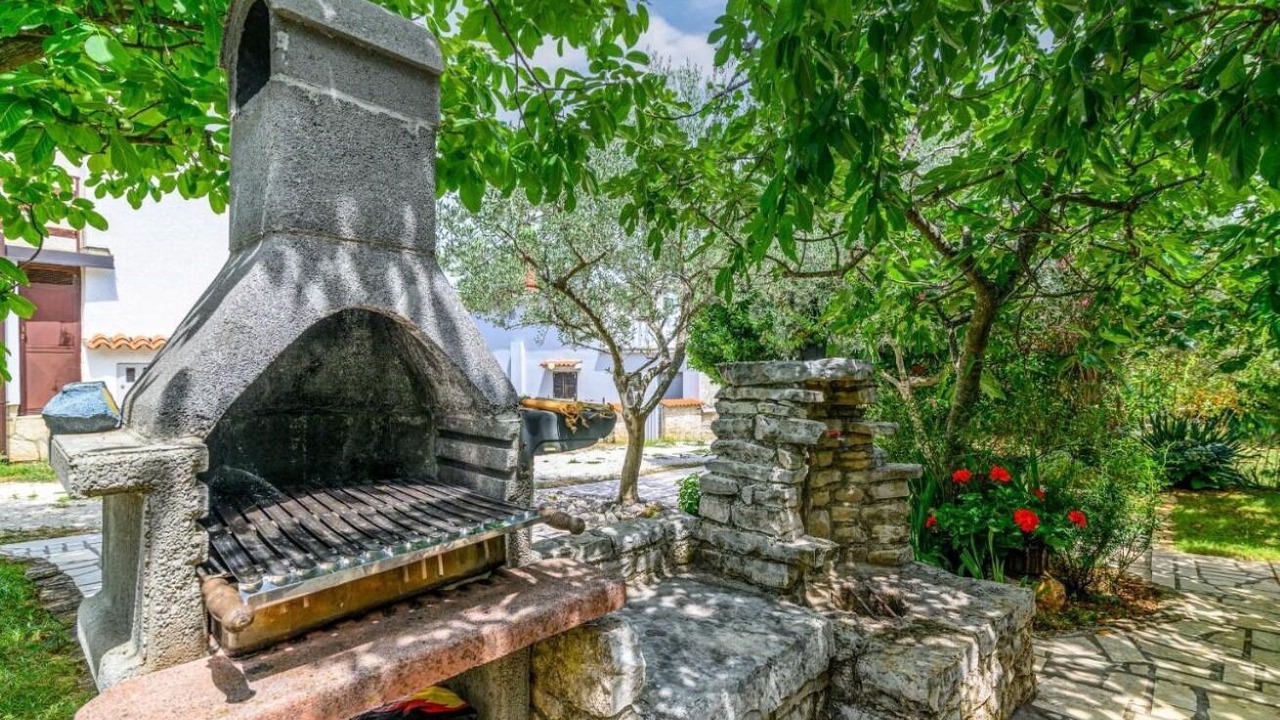 Photo of Patio Balcony in Kavran