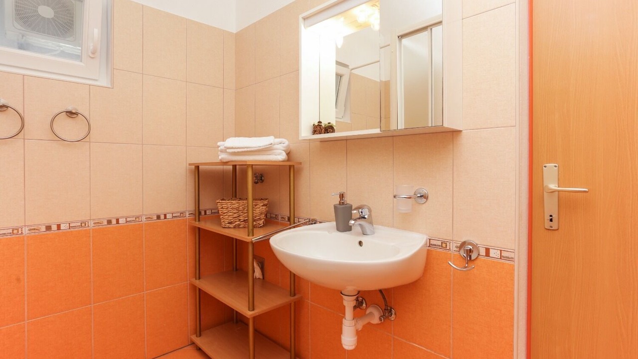 Photo of Bathroom in Okrug Donji