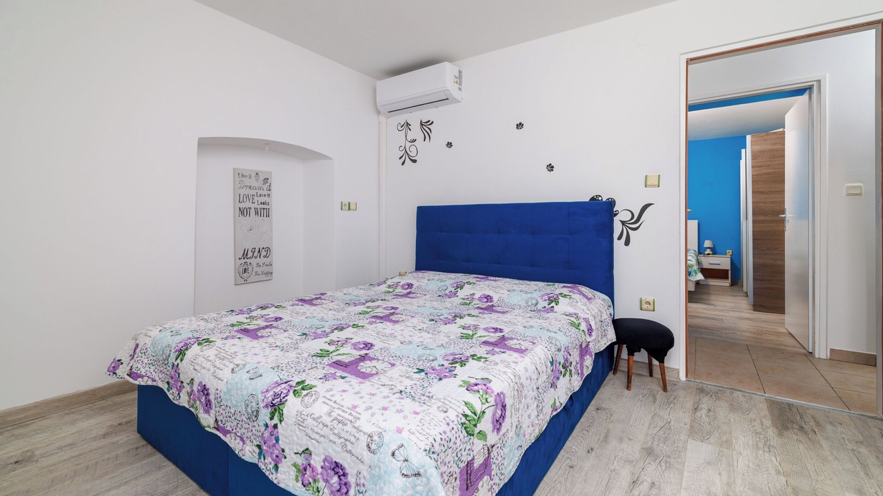 Photo of Bedroom in Kampor