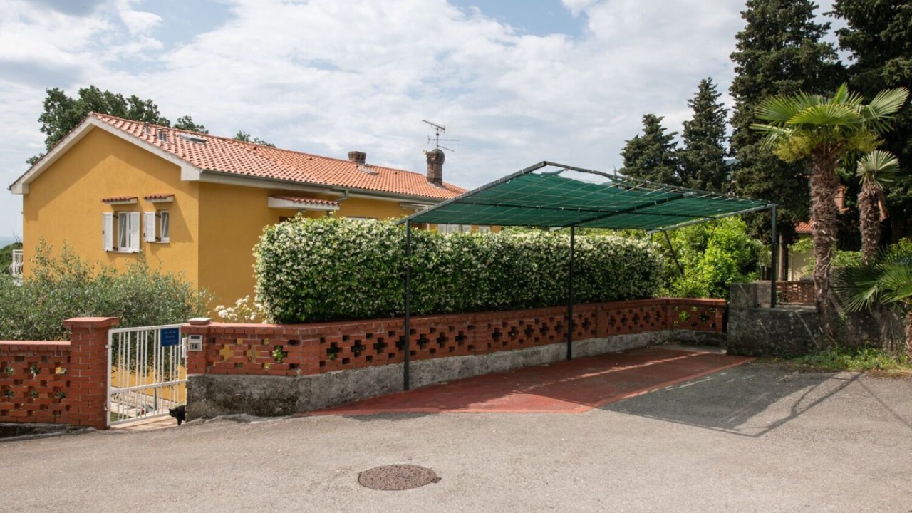 Photo of Outdoor in Ika