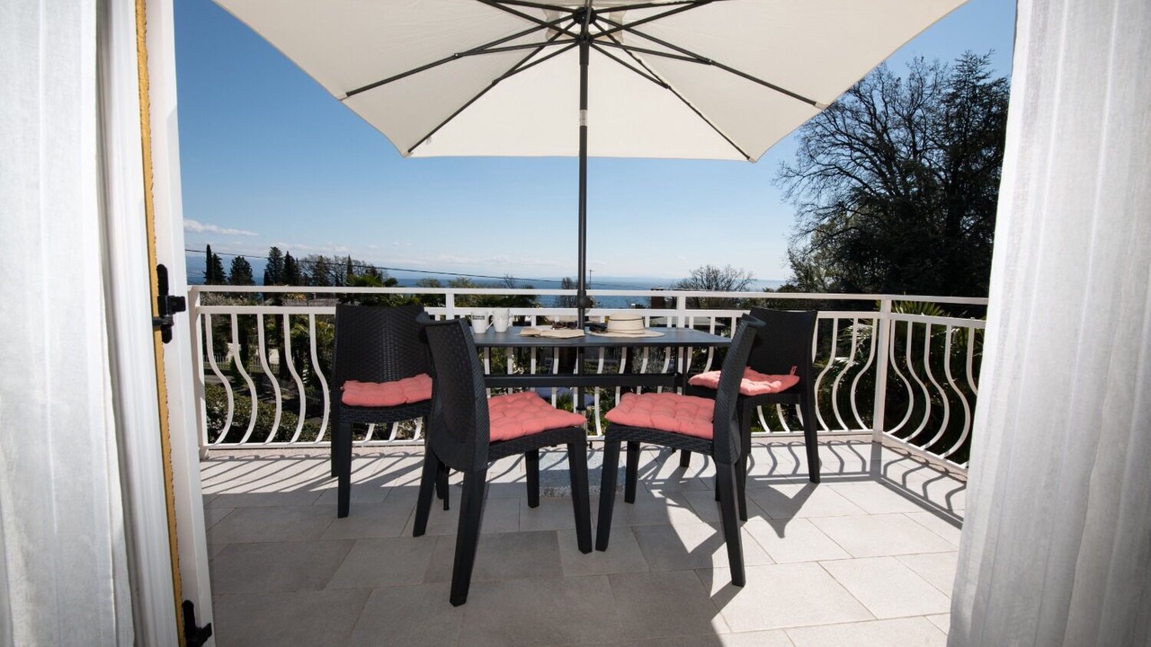 Photo of Outdoor in Ika