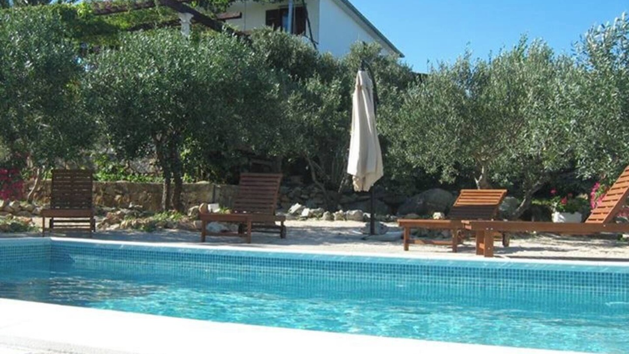 Photo of Outdoor in Grohote