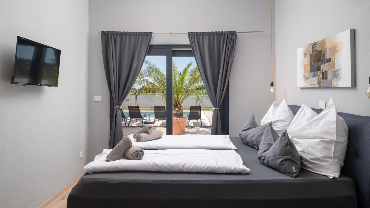 Photo of Bedroom in Loborika