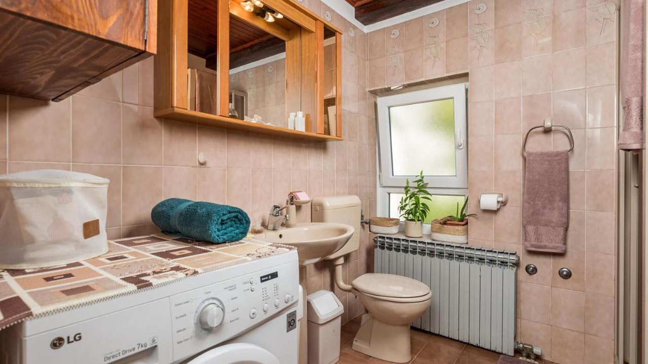 Photo of Bathroom in Sarsoni