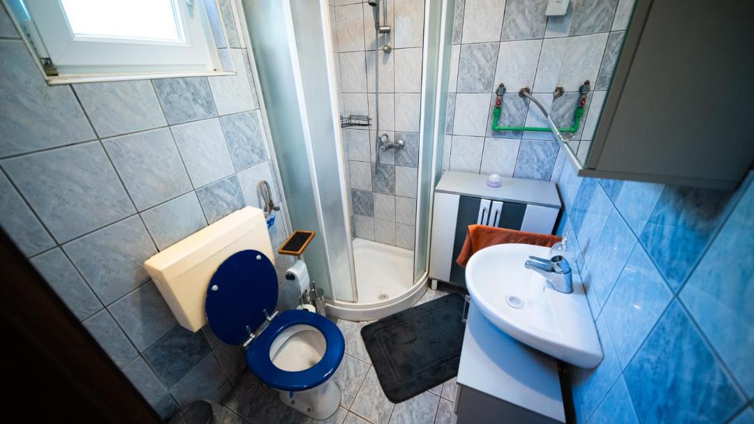 Photo of Bathroom in Kavran