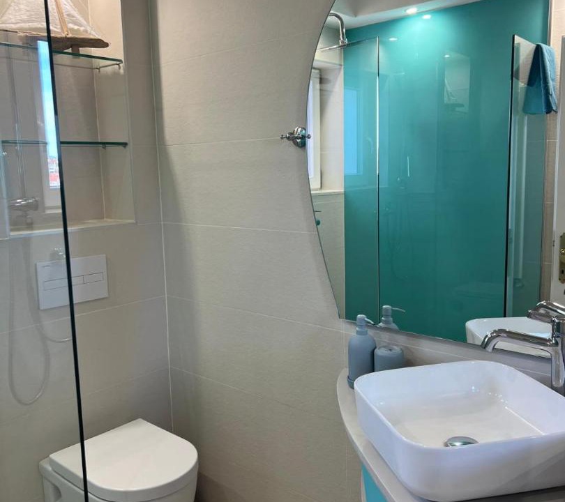 Photo of Bathroom in Cove Murtar