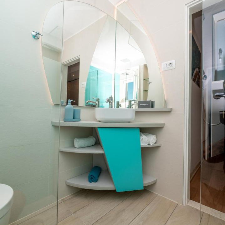 Photo of Bathroom in Cove Murtar