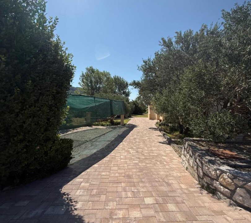 Photo of Outdoor in Mundanije