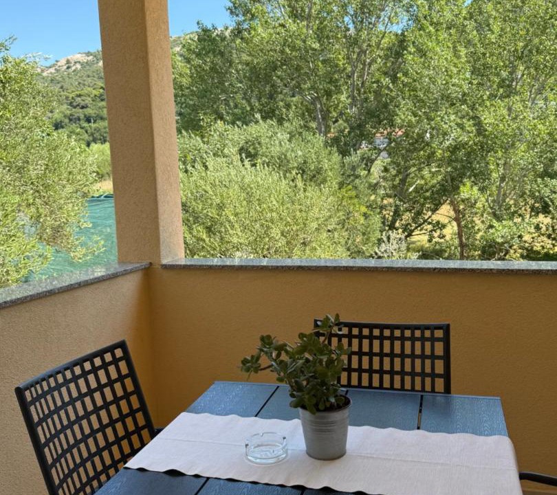Photo of Patio Balcony in Mundanije