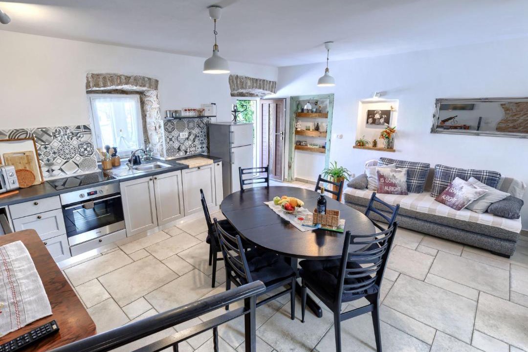 Photo of Kitchen in Paradiz