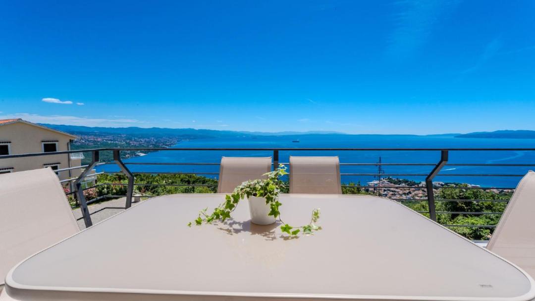 Photo of Patio Balcony in Bregi