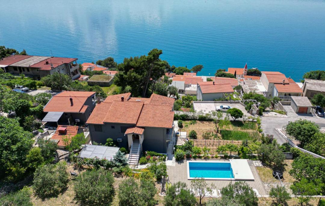 Photo of Others in Omis