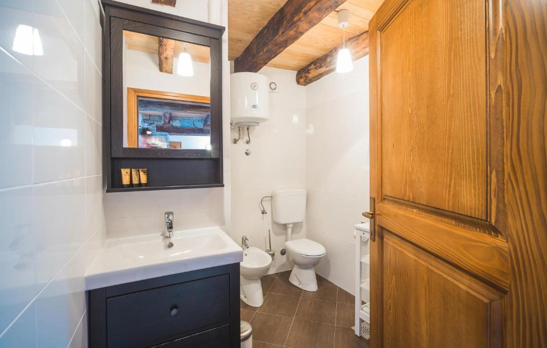 Photo of Bathroom in Oprtalj