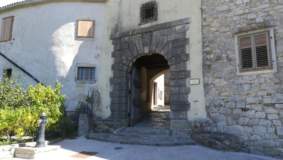 Photo of Buildings in Buzet