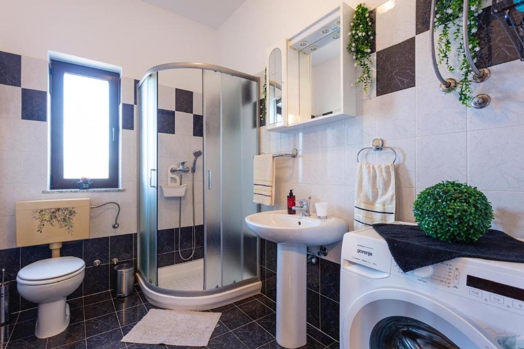 Photo of Bathroom in Prodol