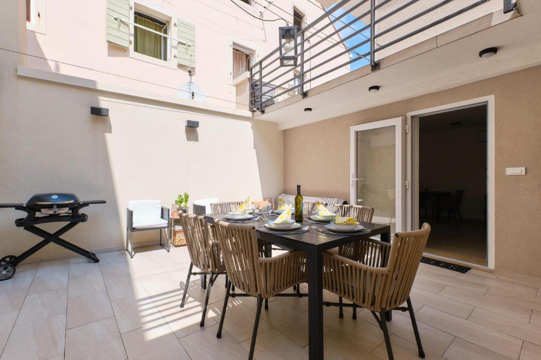 Photo of Patio Balcony in Cove Murtar
