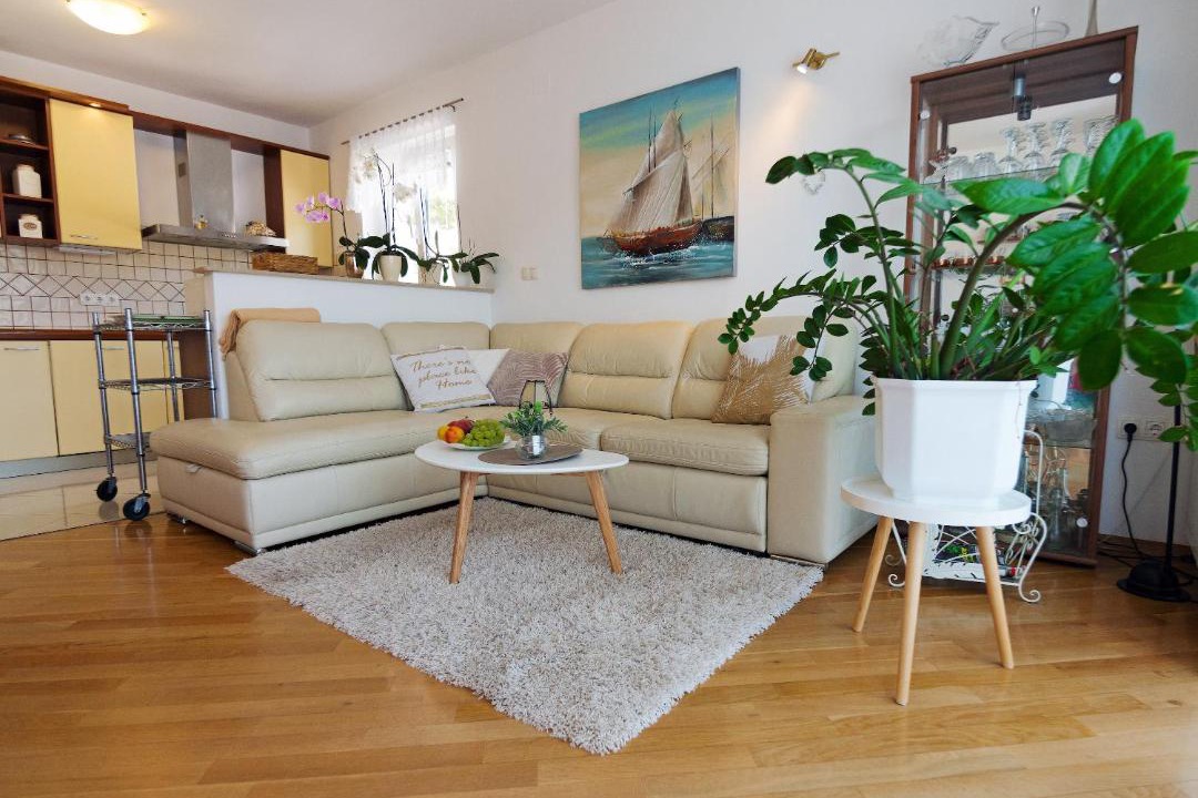 Photo of Livingroom in Varos