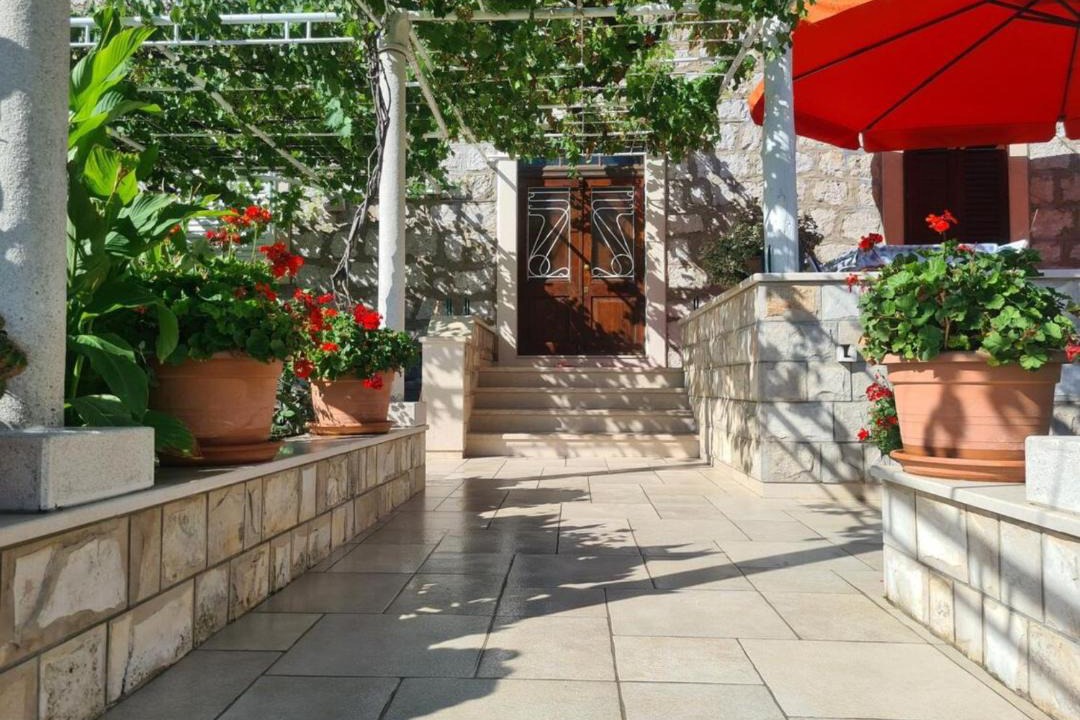 Photo of Patio Balcony in Broce
