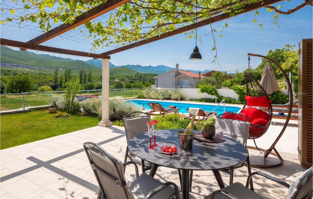 Photo of Patio Balcony in Blato na Cetini
