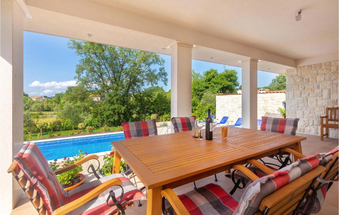 Photo of Patio Balcony in Milovcici