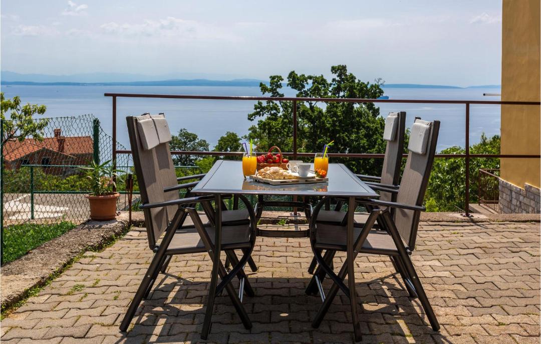 Photo of Patio Balcony in Pobri