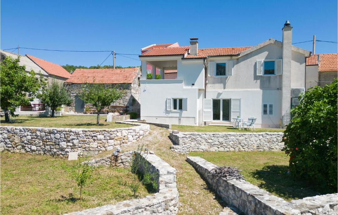 Photo of Others in Omis