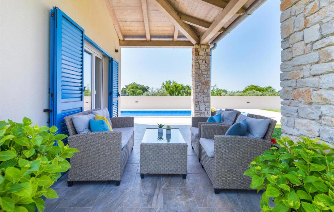 Photo of Patio Balcony in Gajana