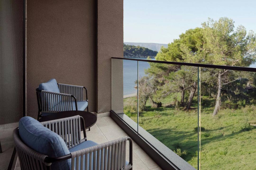 Photo of Others in Cres