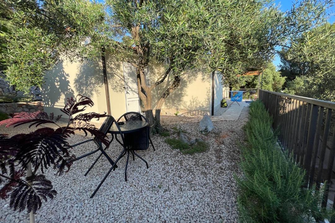 Photo of Others in Cres