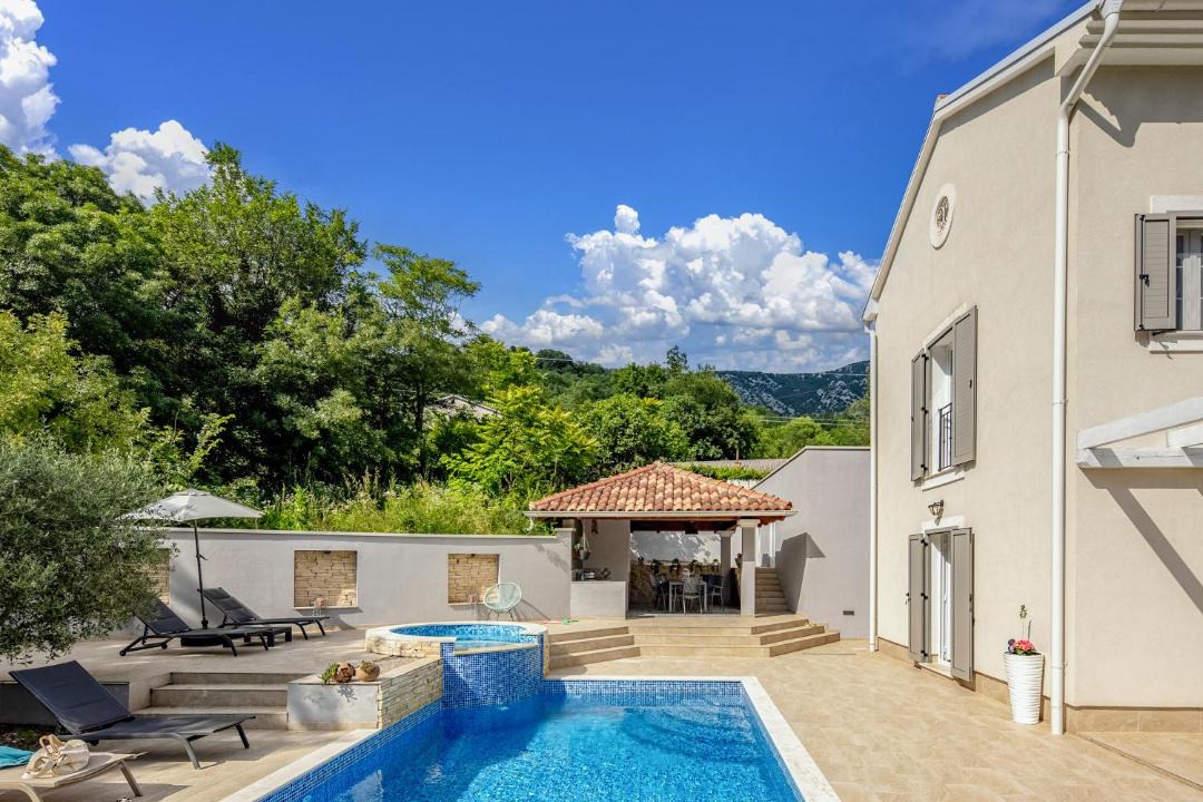Photo of Outdoor in Drivenik
