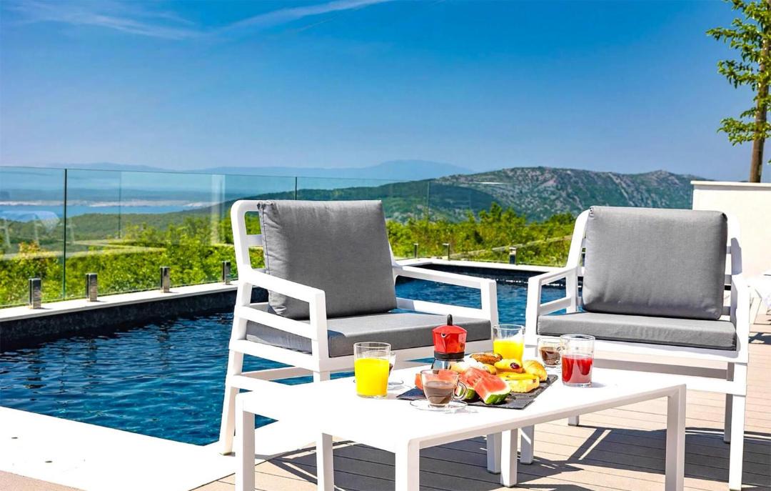 Photo of Patio Balcony in Grizane