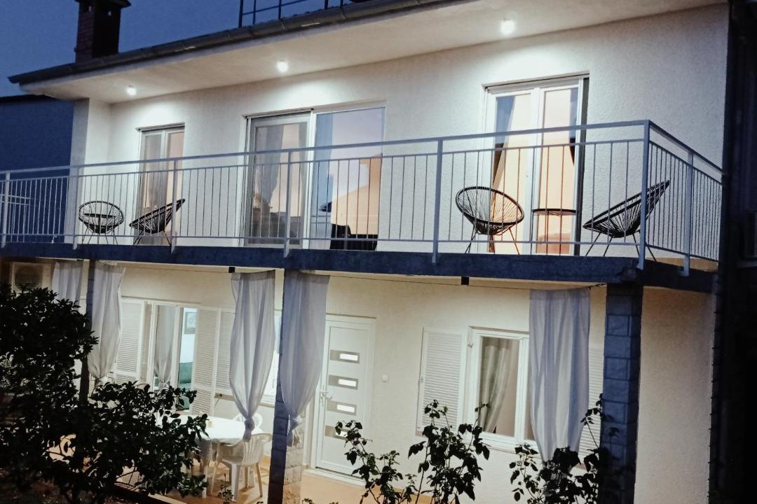 Photo of Buildings in Pjescana Uvala