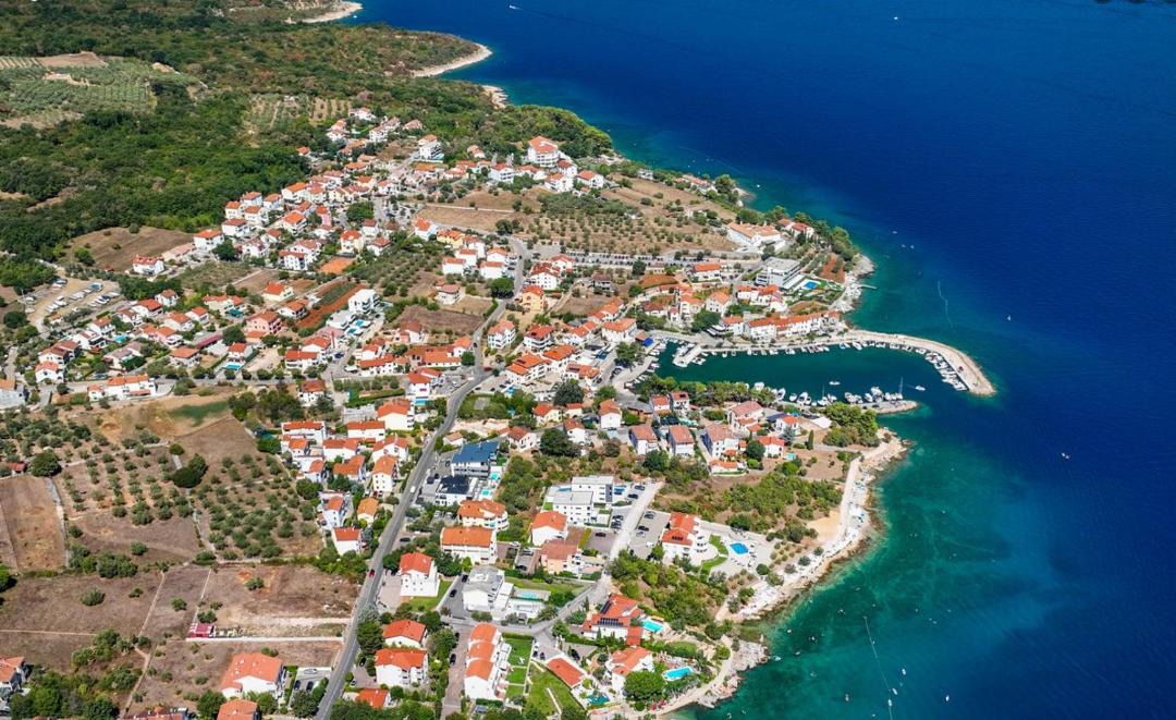 Photo of Others in Porat