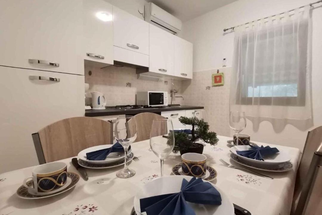 Photo of Kitchen in Mali Vareski