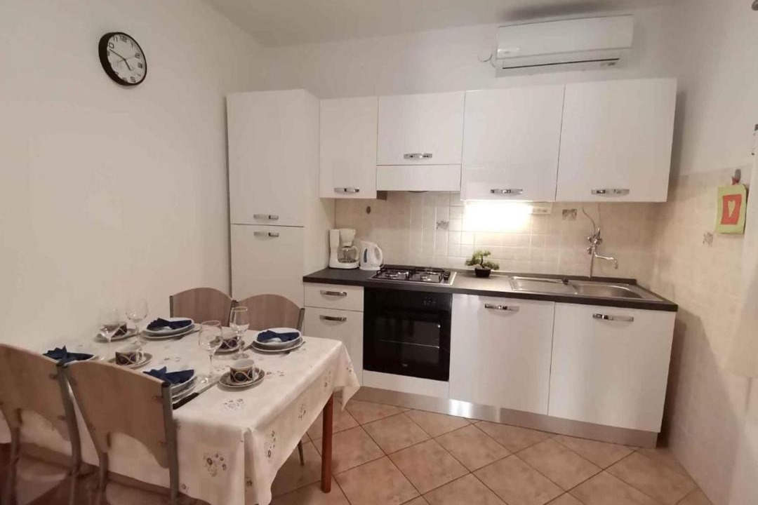 Photo of Kitchen in Mali Vareski