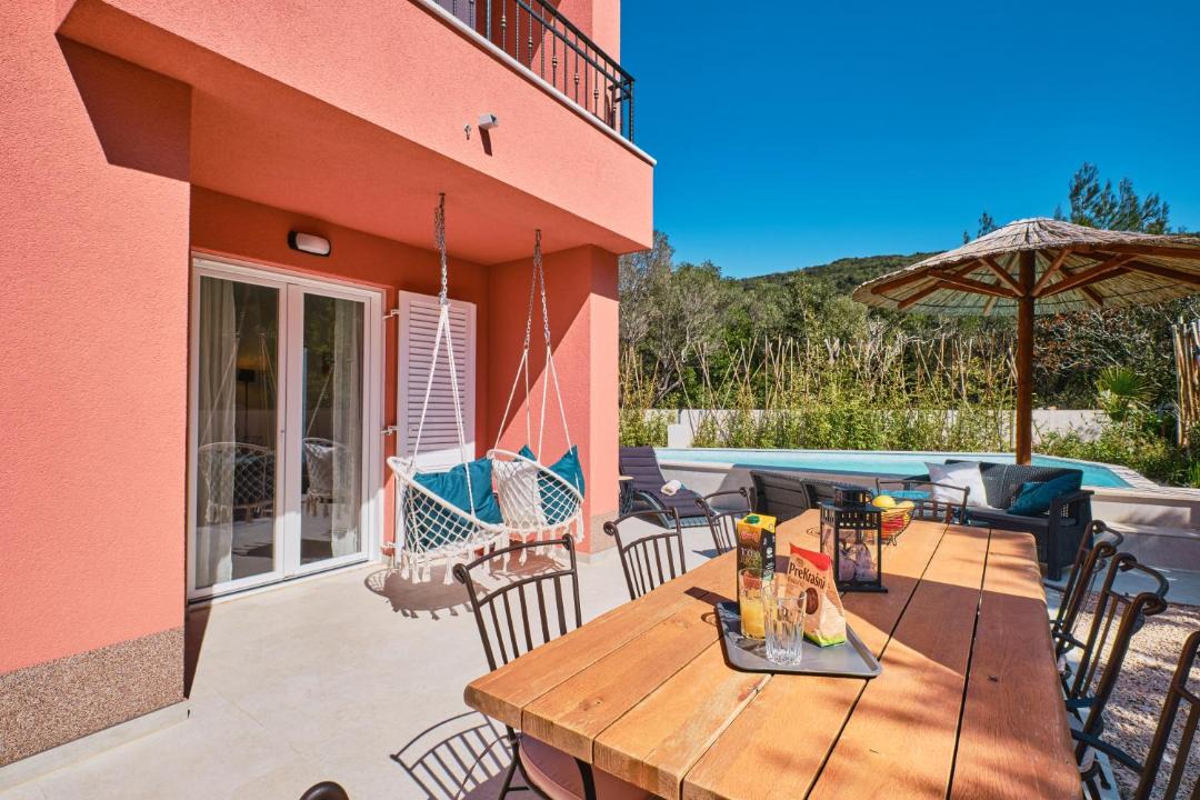 Photo of Patio Balcony in Miholascica