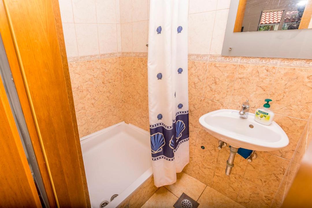 Photo of Bathroom in Grohote