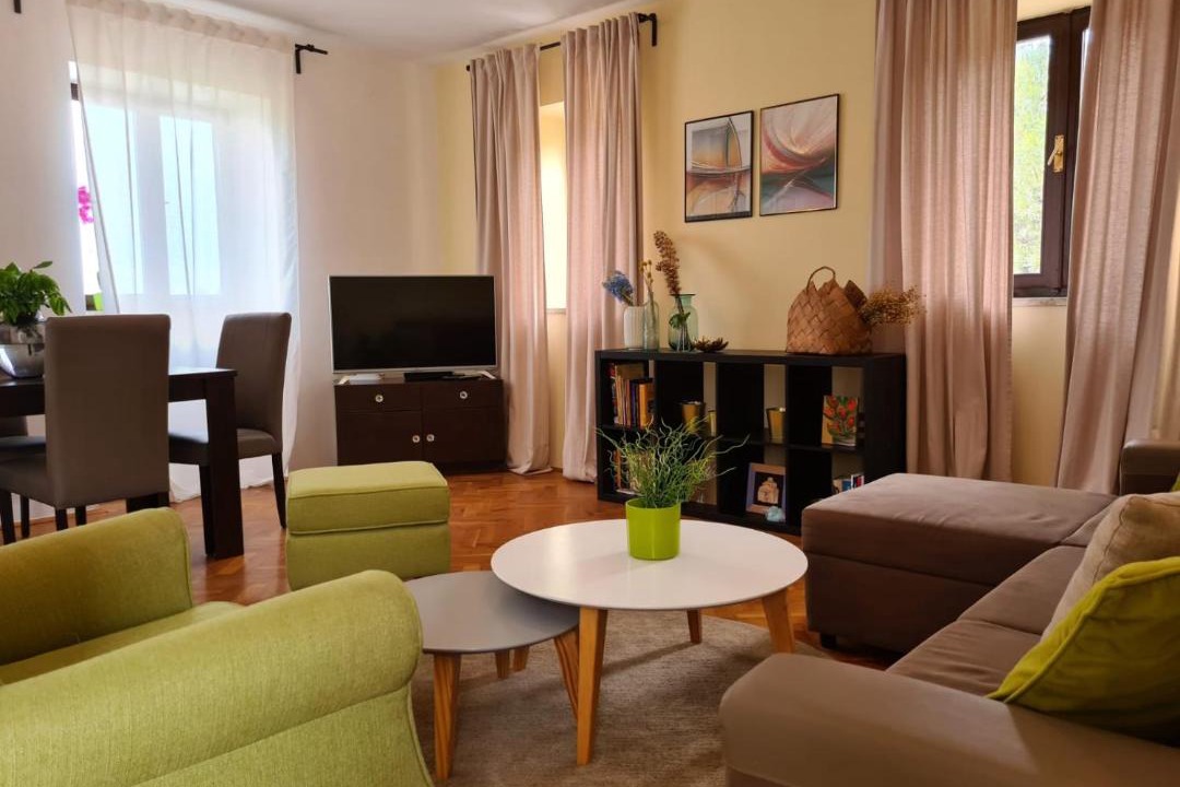 Photo of Livingroom in Cove Murtar