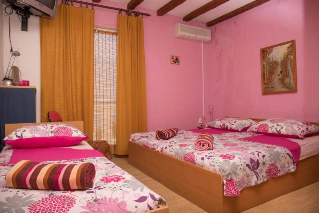 Photo of Bedroom in Klanfari