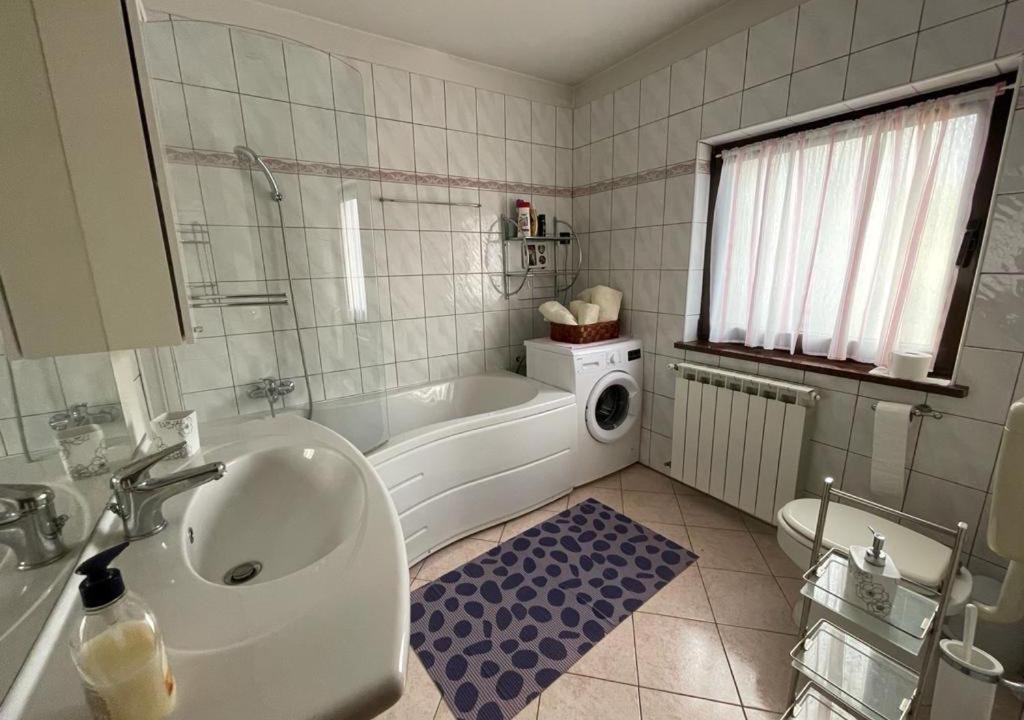 Photo of Bathroom in Fuzine