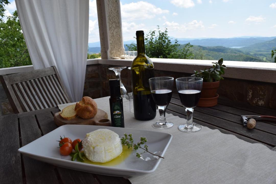 Photo of Patio Balcony in Oprtalj