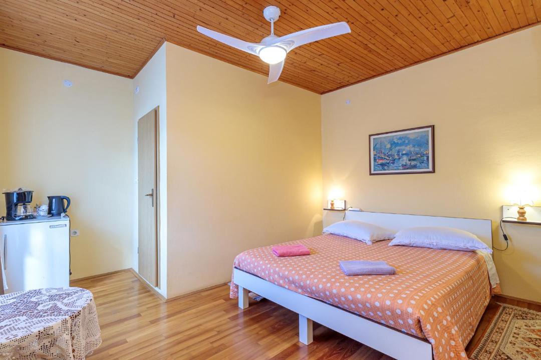 Photo of Bedroom in Grabri