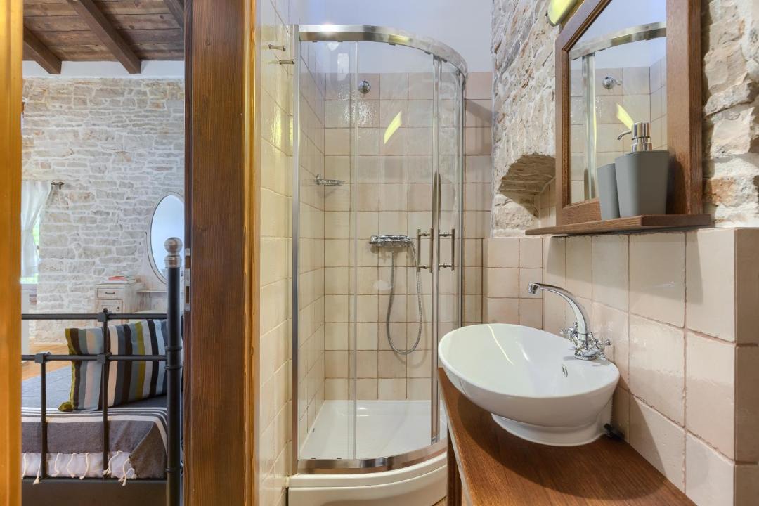 Photo of Bathroom in Gajana