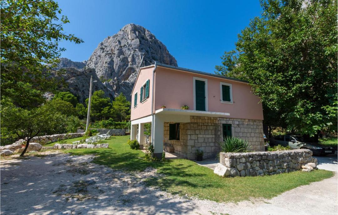 Photo of Others in Omis