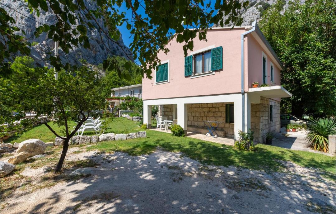 Photo of Others in Omis