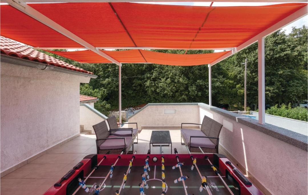 Photo of Patio Balcony in Loborika