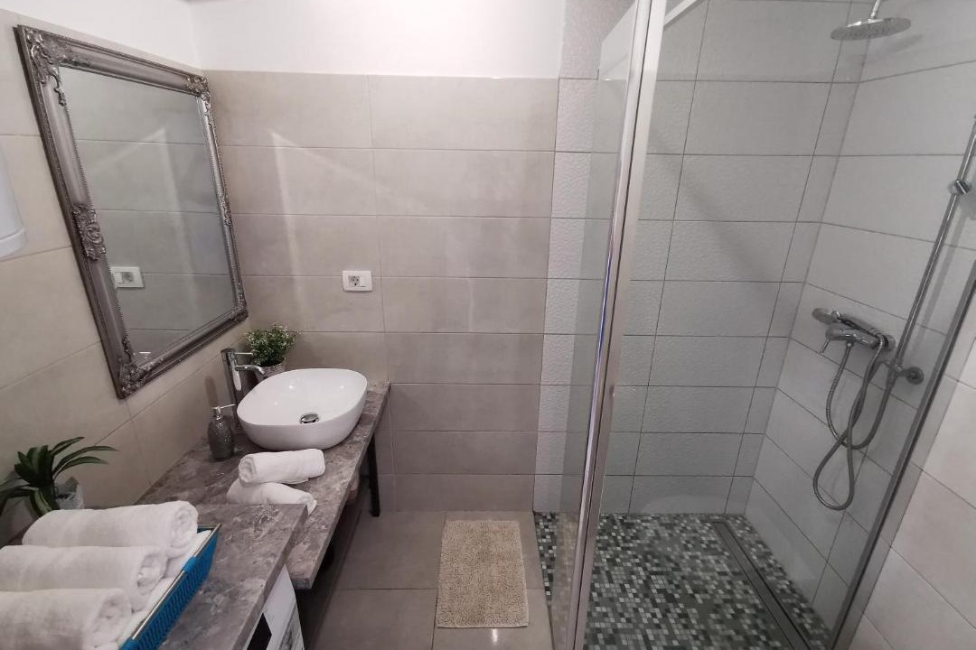 Photo of Bathroom in Tice