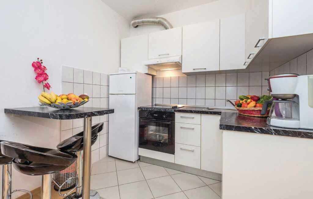 Photo of Kitchen in Rubesi