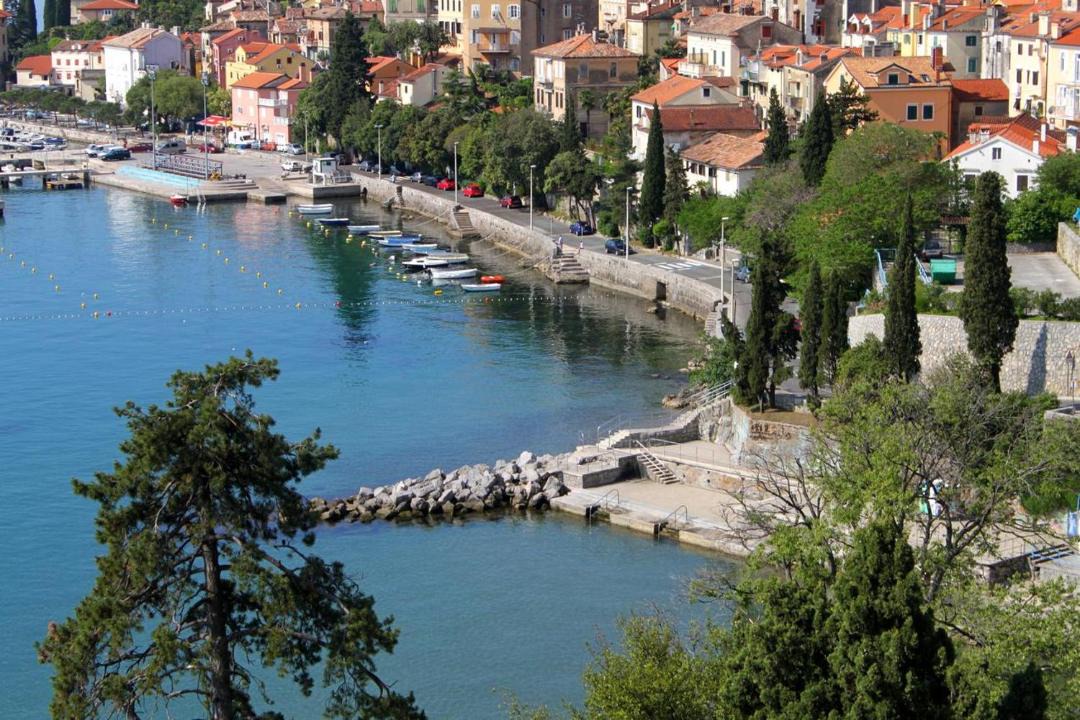 Photo of Outdoor in Rubesi