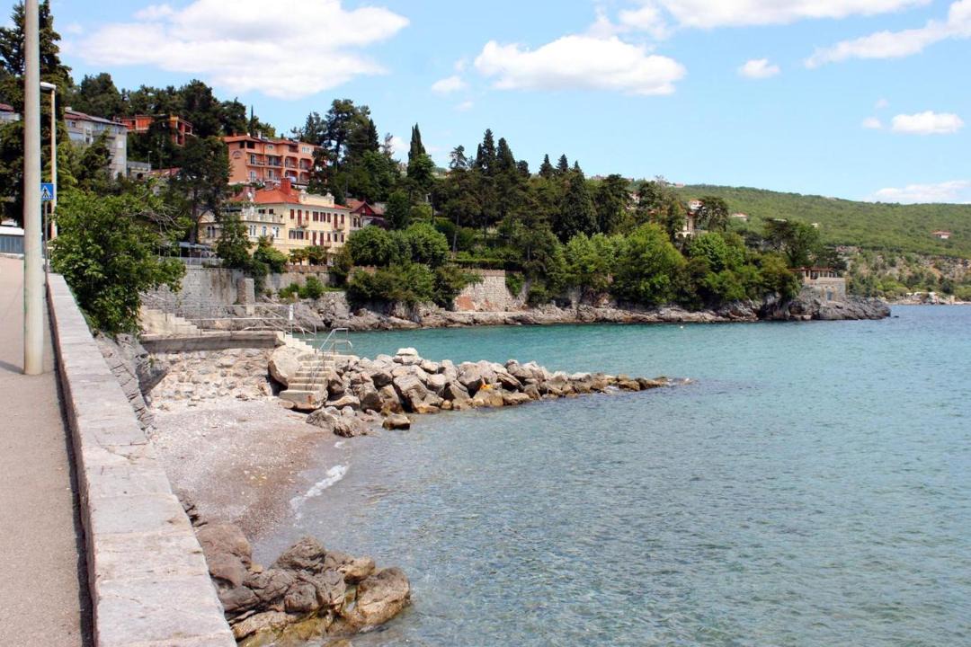 Photo of Outdoor in Rubesi